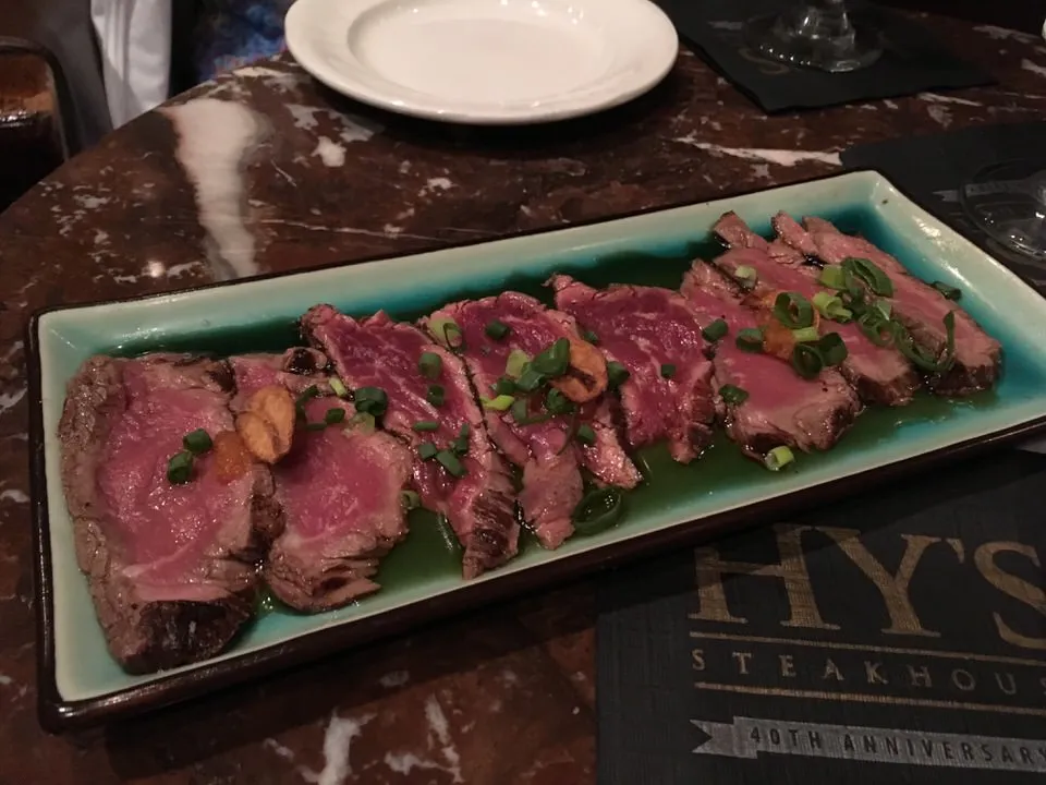 プライムビーフフィレのカルパッチョ (Prime Filet of Beef Carpaccio) 12ドル