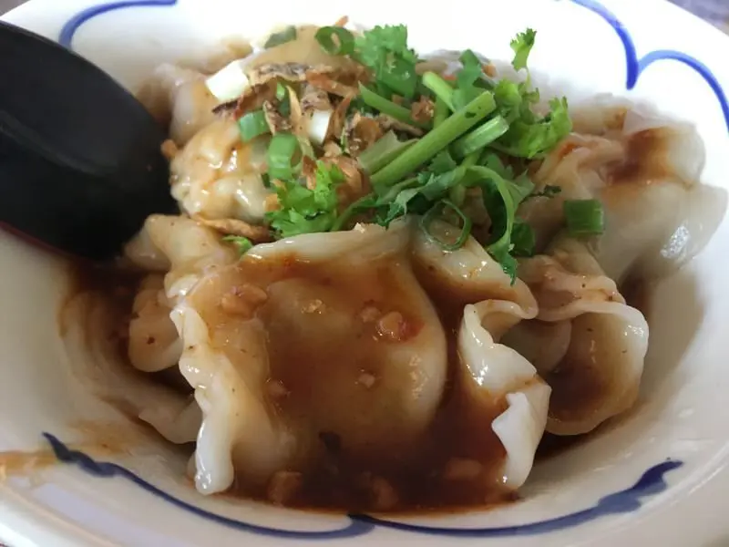 紅油水餃(チキン&チャイブ)8個 当時8.95ドル