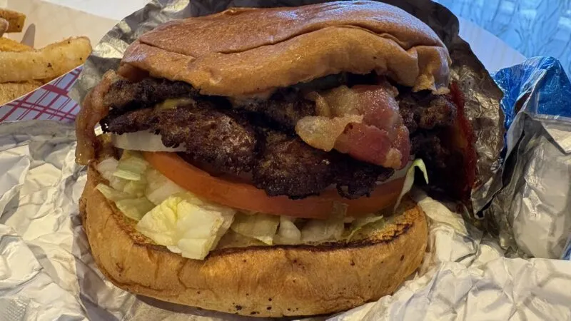 Double Bacon Deluxe w/Cheese(ダブルベーコンデラックス・ウィズ・チーズ)