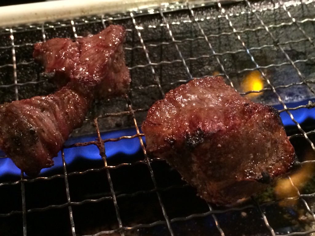 焼いた特上すねの角切