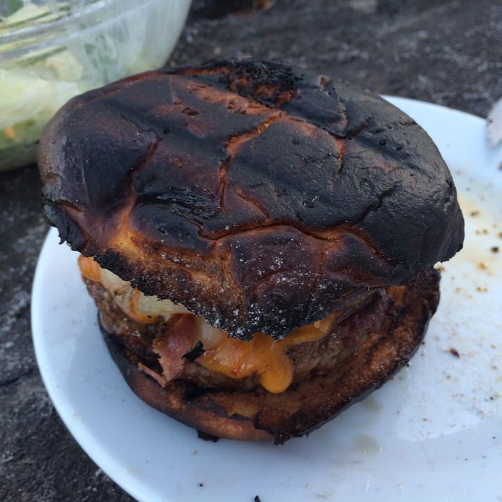 パンはちょっと焼きすぎました