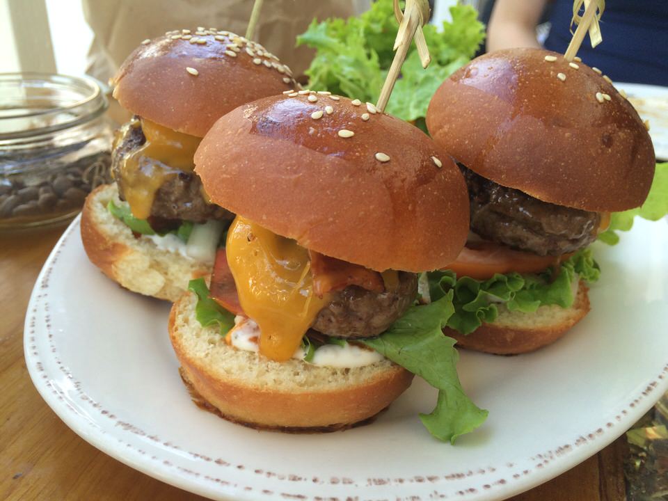 Beef Sliders $16