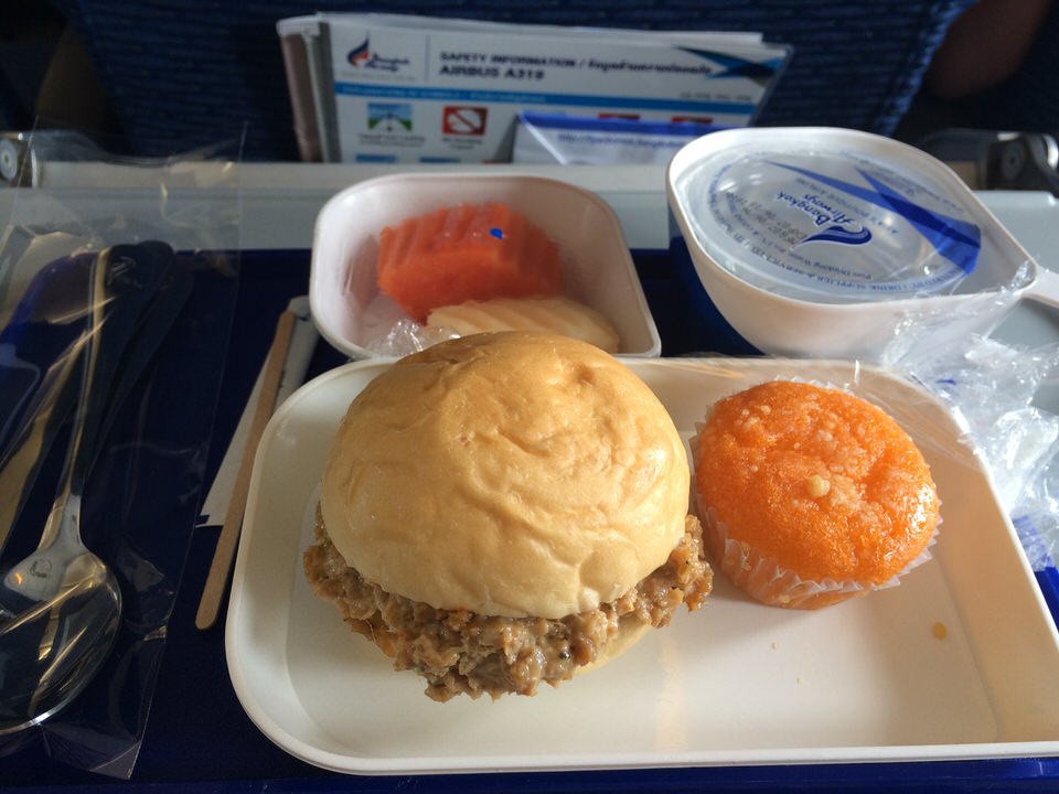 バンコクエアウェイズの機内食