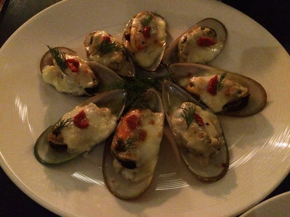 Baked New Zealand Mussels (NZ産ムール貝) THB 380