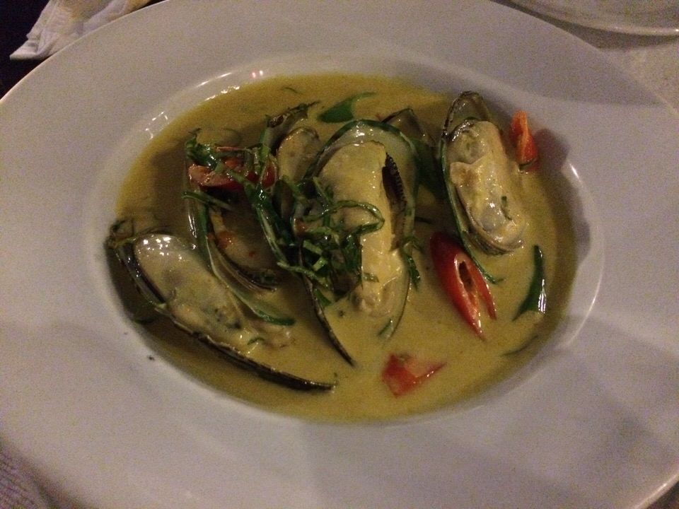 NZ Mussels with Red Curry Cream Sause THB340
