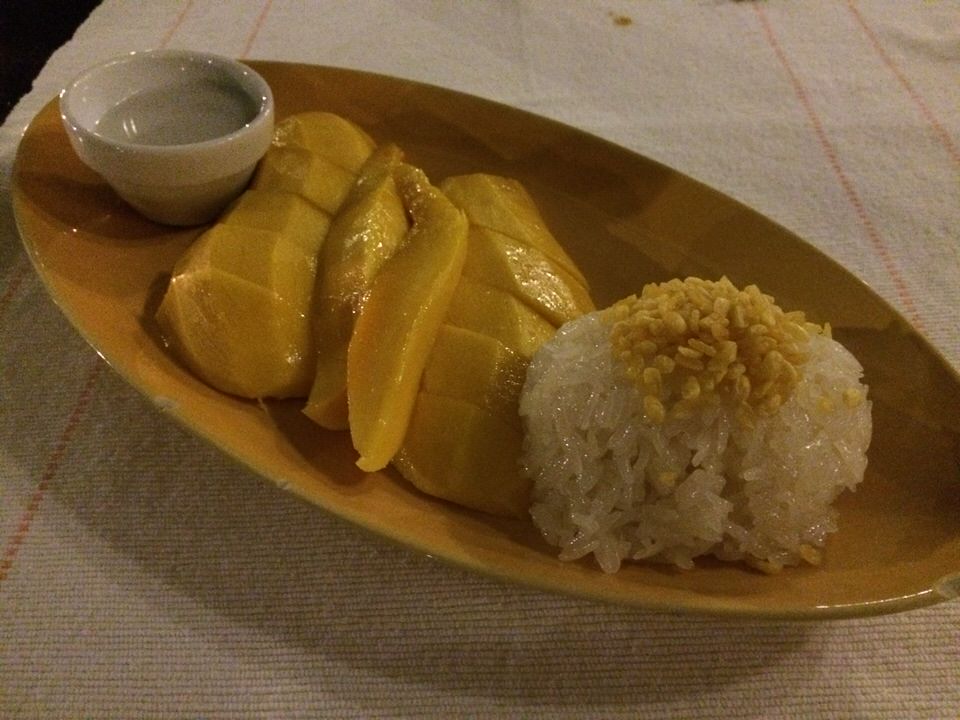 Mango & Coconut Sticky Rice THB260