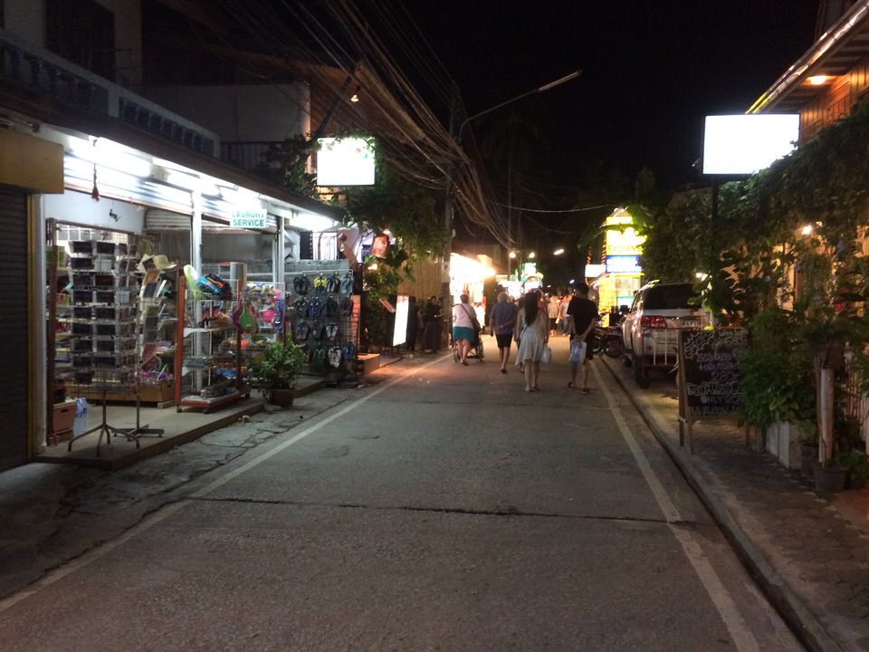 夕食後の帰り道