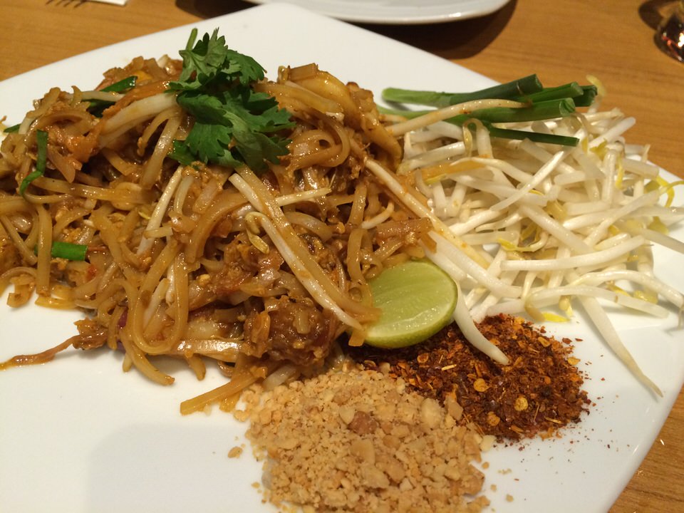 シーフードパッタイ (Phad Thai Talay) 200THB