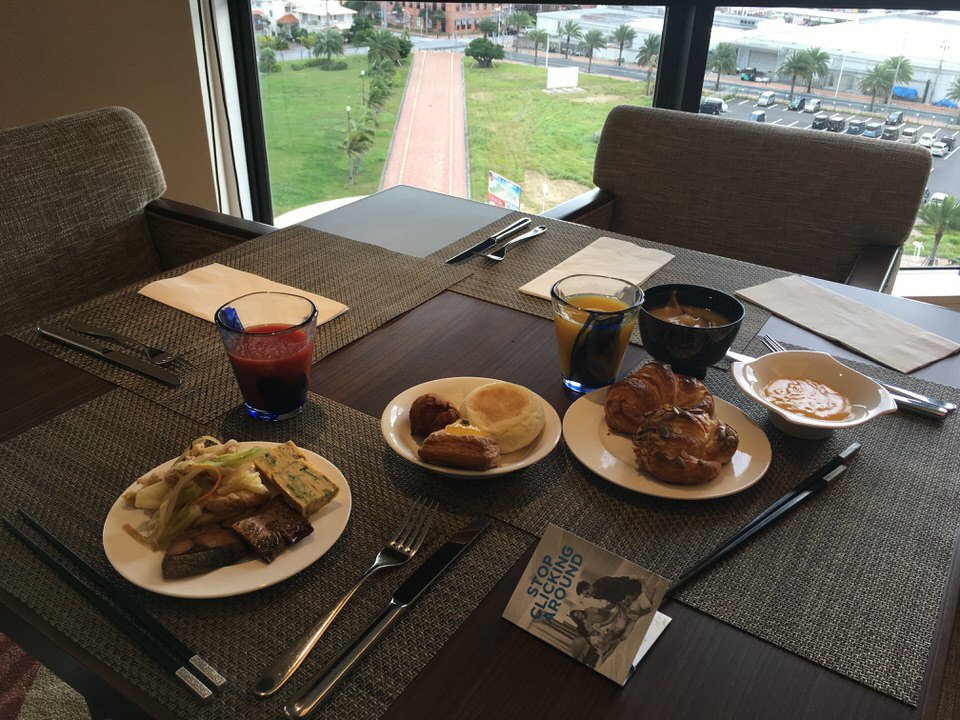 朝食はこんな感じになりました。