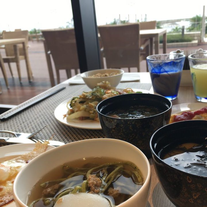 SURIYUN Breakfast buffet