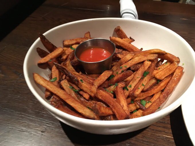 French Fries フレンチフライ 7ドル