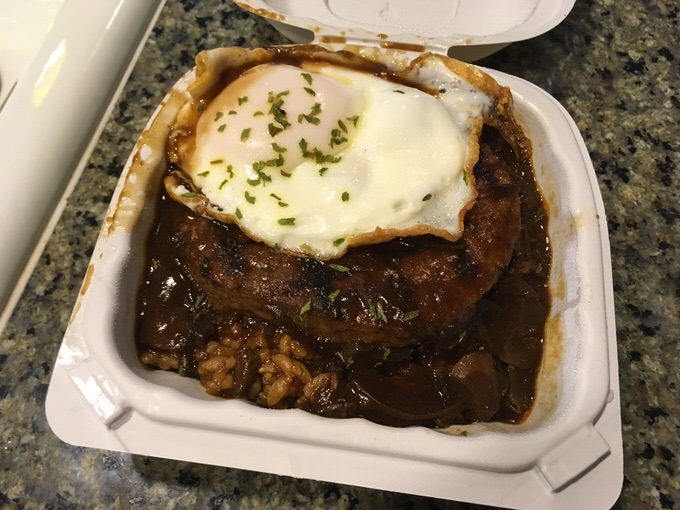 パイオニア・サルーンのミニロコモコ 8ドル