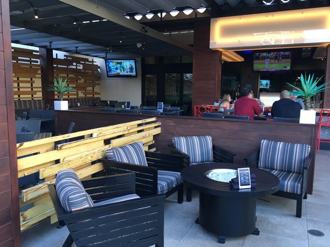 くつろげそうなソファー席