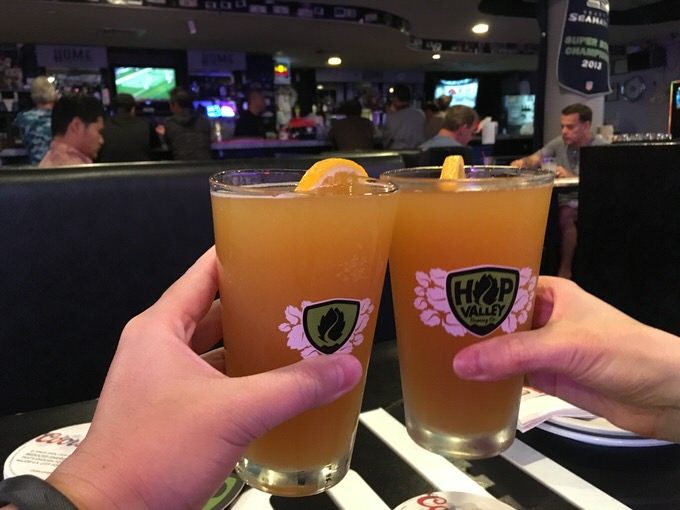 ブルームーン 5ドル で乾杯！