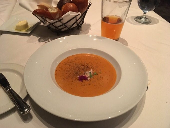 ロブスタービスク Lobster Bisque 19ドル