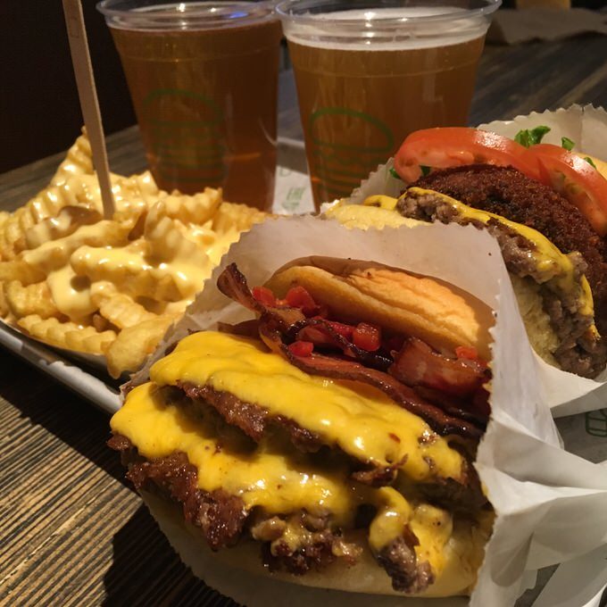 ラスベガスで初めてのシェイクシャック Shake Shack に感動 出不精夫婦が暮らすように旅するブログ