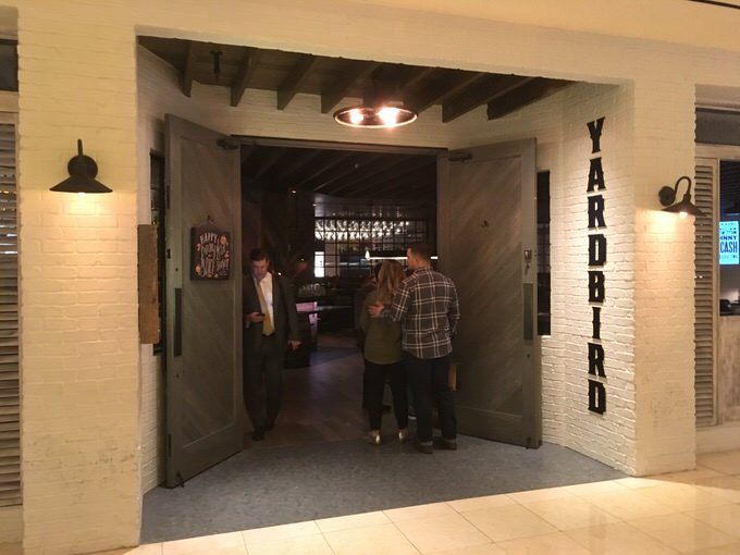 ヤードバード 入り口