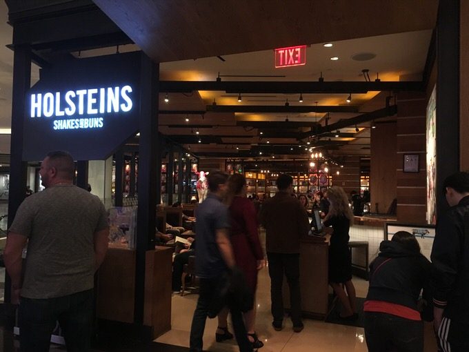 ホルスタインズ シェイクス アンド バンズの入り口