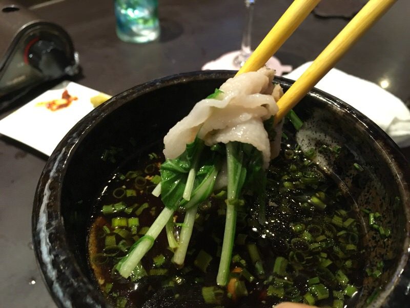 最後の2、3枚は水菜を巻いていただきます。