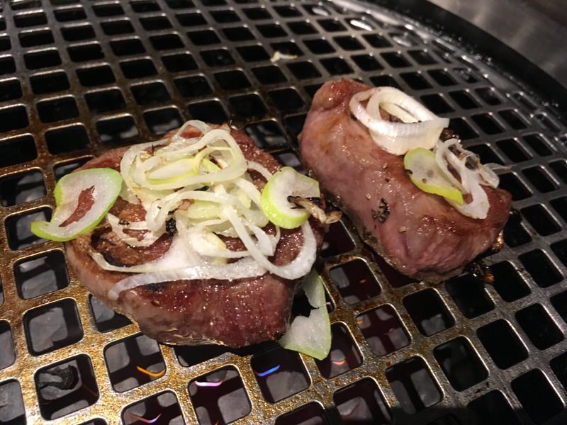 焼いた上タン塩