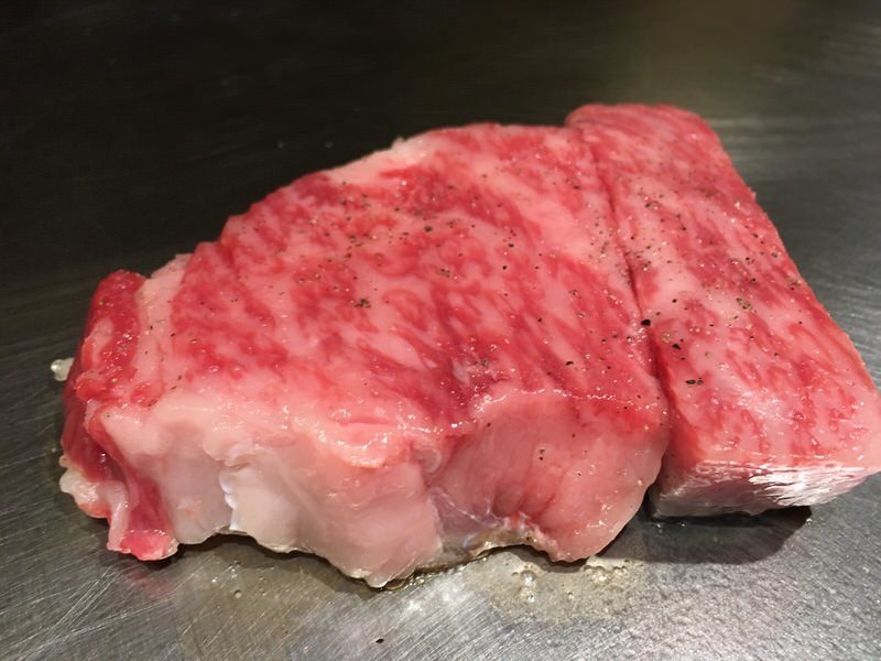 沖縄県産黒毛和牛の極上黒毛和牛サーロインステーキ