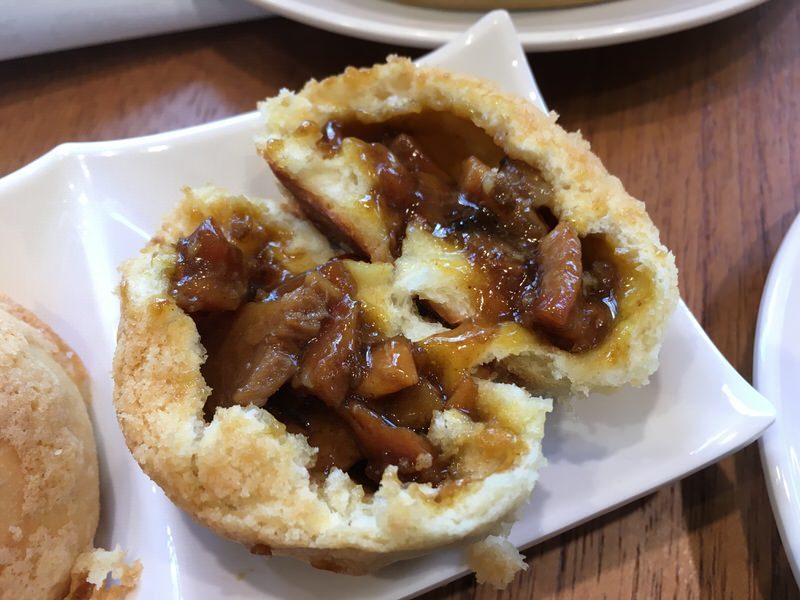 BAKED BBQ PORK BUNSの中身
