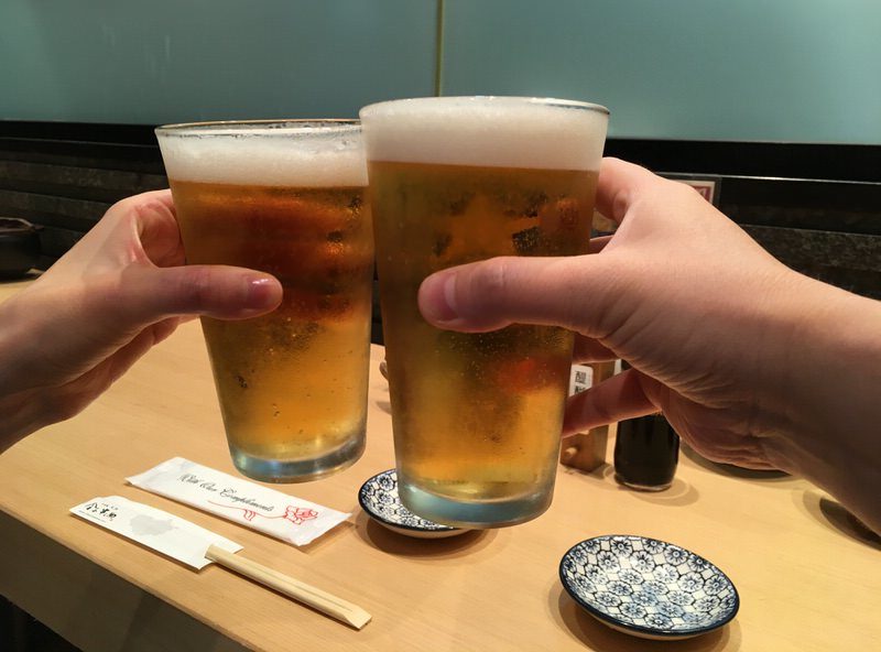 サッポロ生ビール 4.98ドルで乾杯！