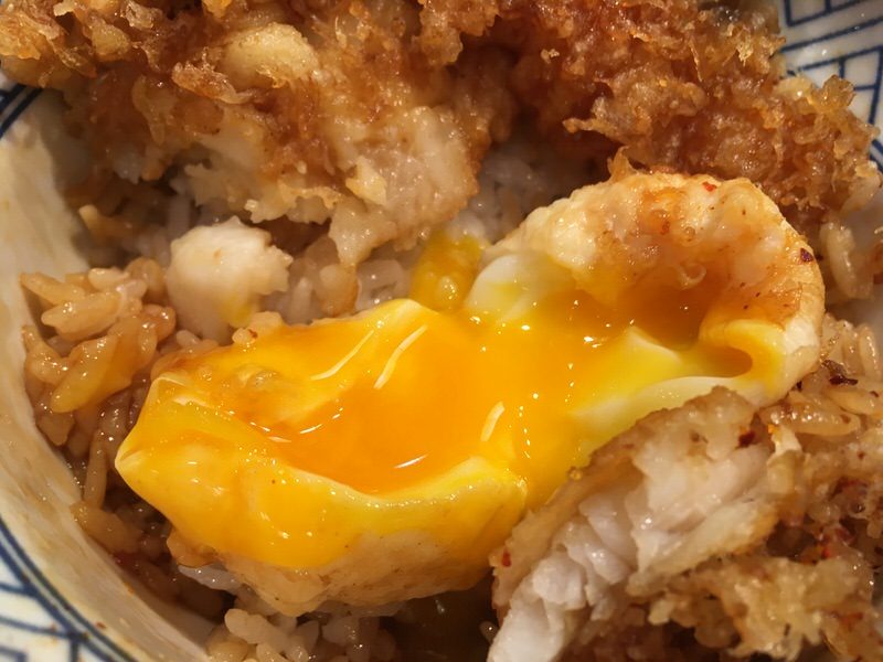 奥さんは途中で玉子の黄身をつぶす派