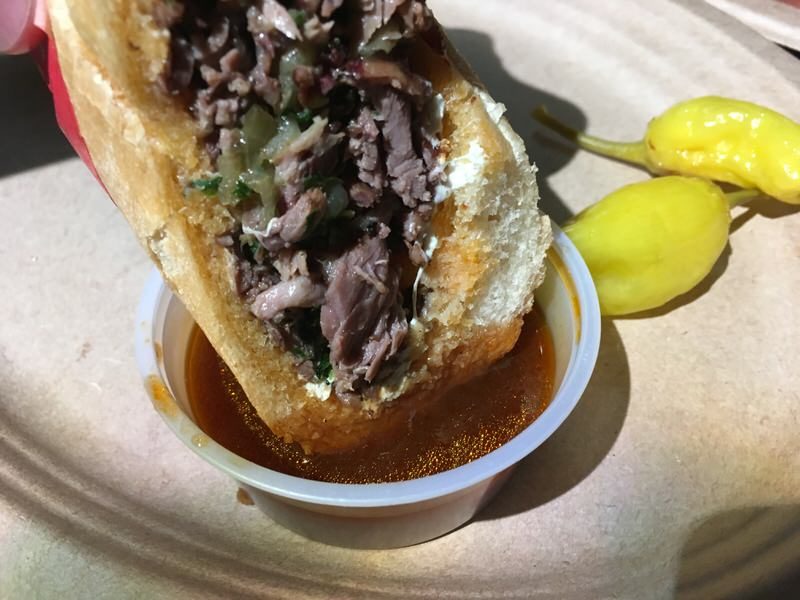 スープにディップして食べます