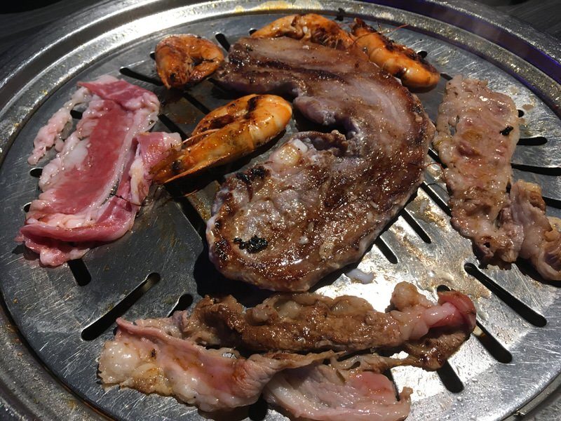 美味しそうなお肉とエビ