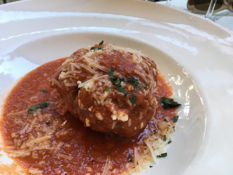 ミートボール トマトソースに浮かべて MEATBALL 10ドル