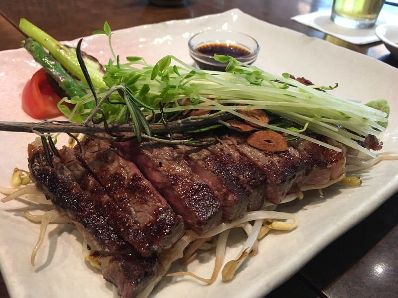 プライムリブアイステーキ (8oz 約220g) 27ドル (通常48ドル)