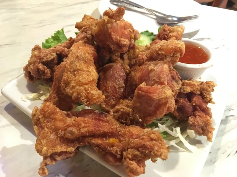 7. Fried Chicken (Gai Tod) 10.99ドル