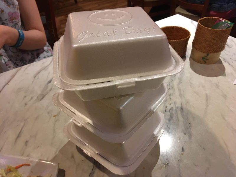 食べきれない料理は持ち帰り!