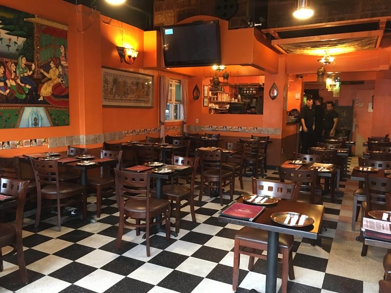 カフェ・マハラニの店内