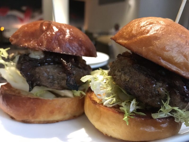 お肉大きめのWagyu & Foie Sliders