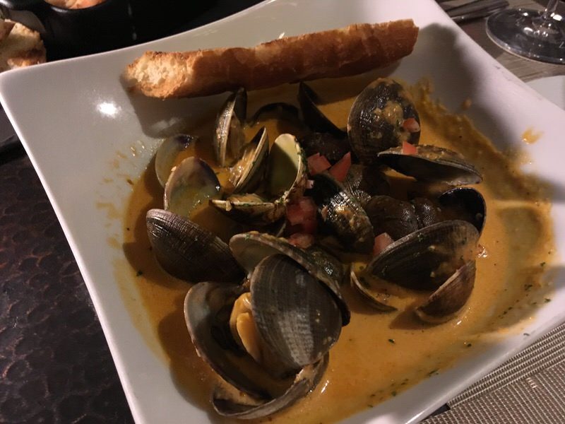 アサリ (Manila Crams)のフリカッセ 6ドル (通常12ドル)