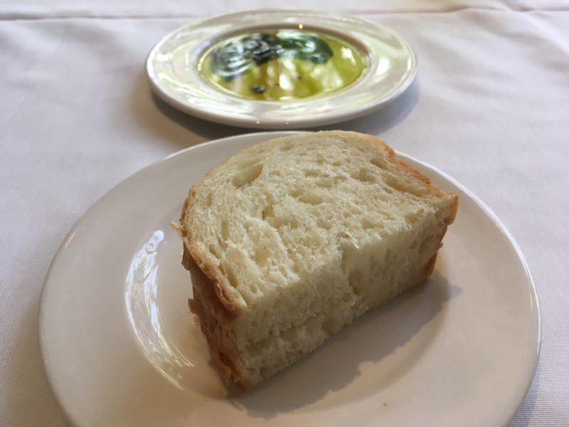 お通しのパン