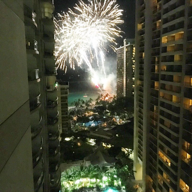 金曜日には花火をみることもできました。