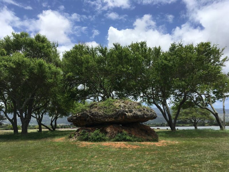 パワースポット的な岩