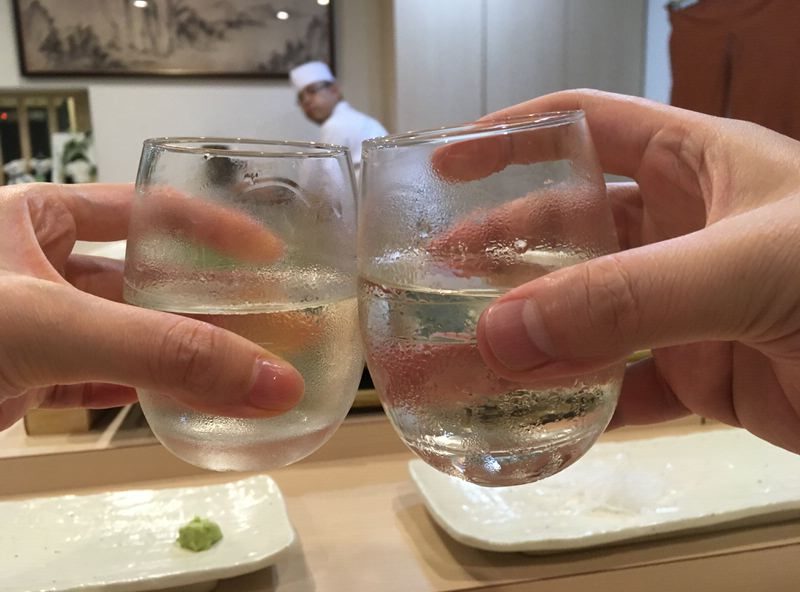 七口万(ななろまん)で乾杯！