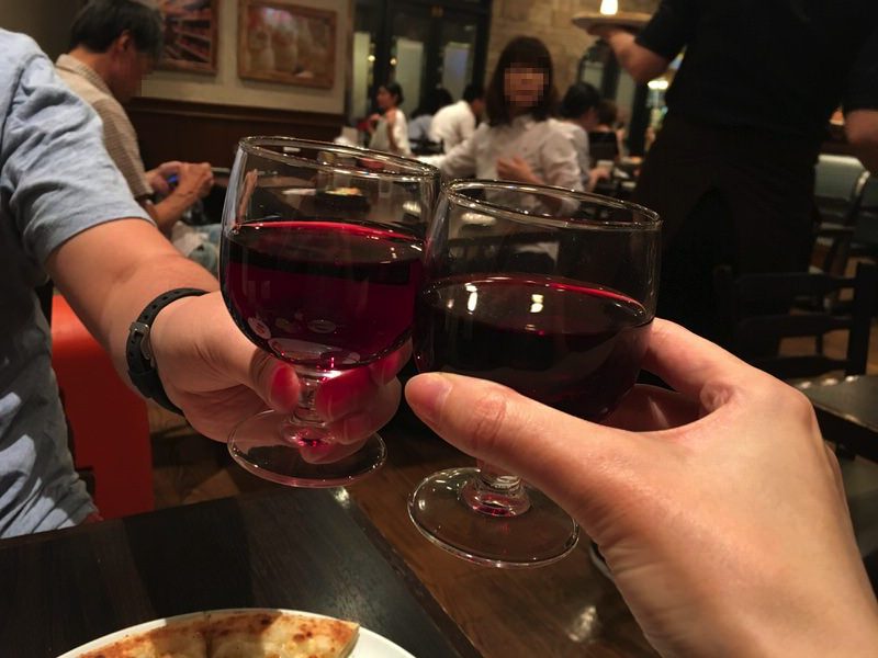 2杯目は赤ワイン 500円で乾杯！