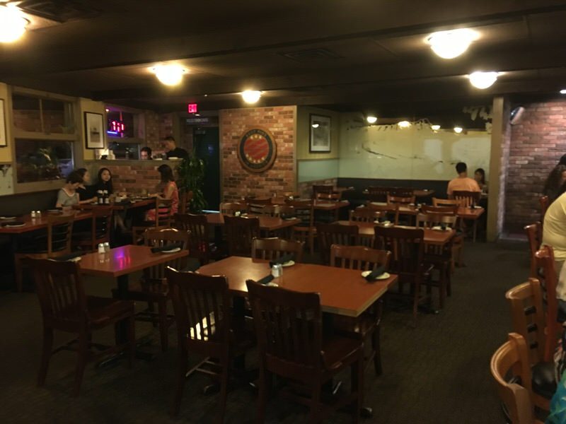 トニーローマ ワイキキの店内の様子