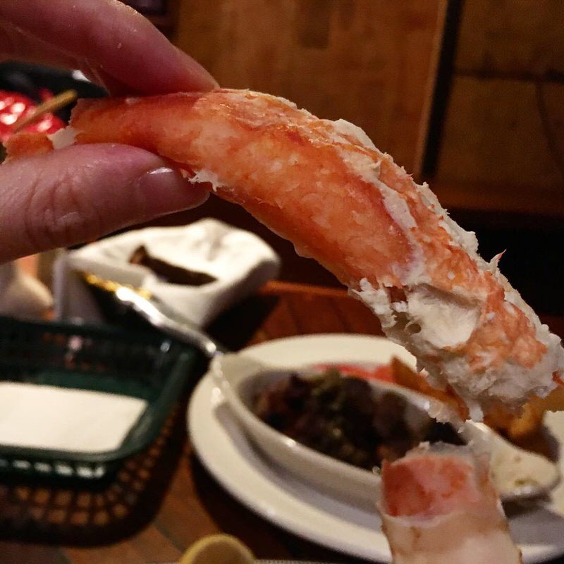 チャートハウス ワイキキで豪快にタラバガニとガーリックステーキを食べる 出不精夫婦が暮らすように旅するブログ チャートハウス ワイキキで豪快にタラバガニとガーリックステーキを食べる 出不精夫婦が暮らすように旅するブログ
