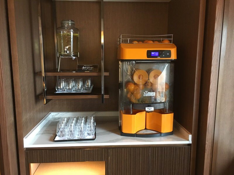 生搾りオレンジジュースの機械
