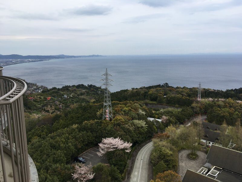 部屋からの景色は相模湾の望めるオーシャンビュー