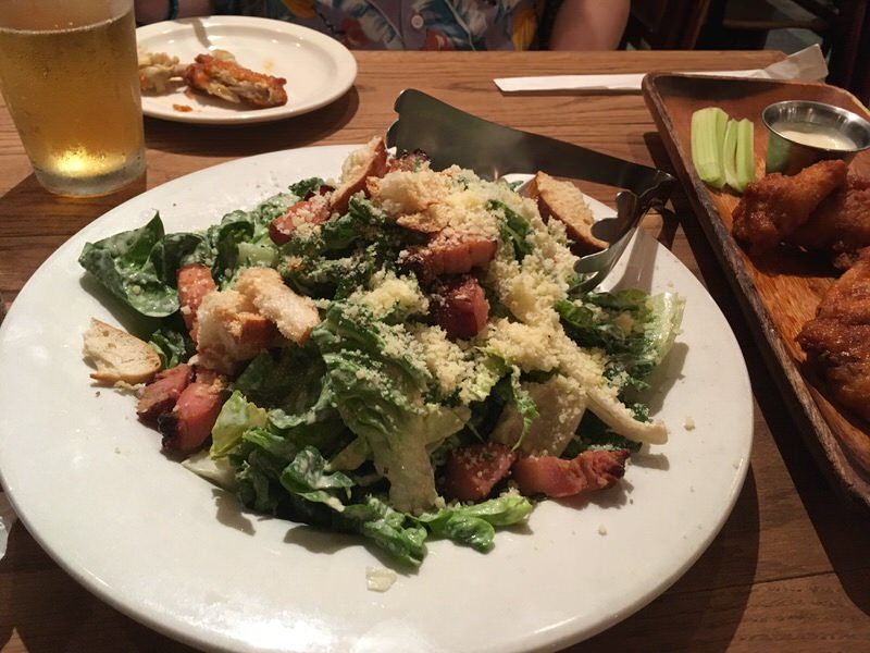 ローカル・ロメインレタスのシーザーサラダ 14.00ドル