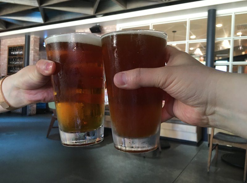 ハッピーアワー価格7ドルのBallast Point Sculpin IPAで乾杯!