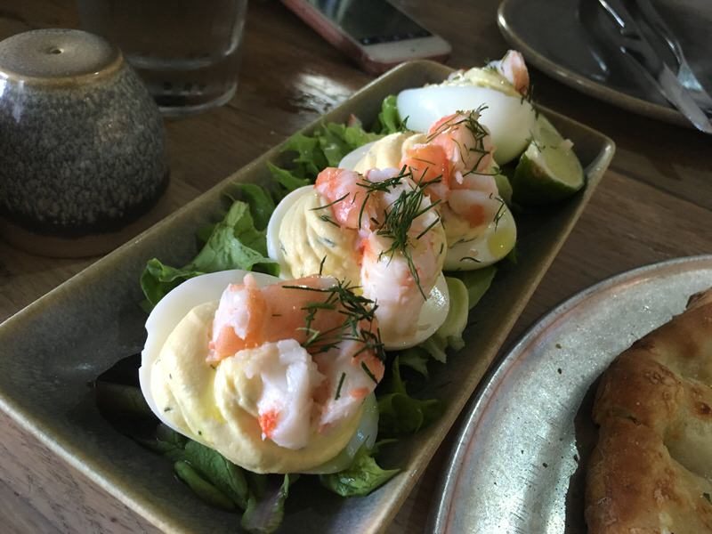 半額のKauai Shrimp Deviled Egg 9ドル