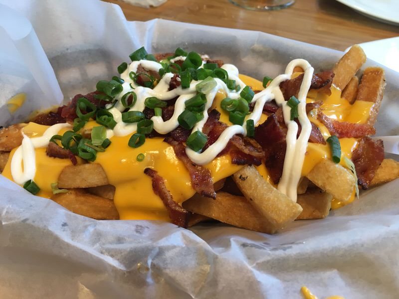 Loaded Cheese Fries 6ドル